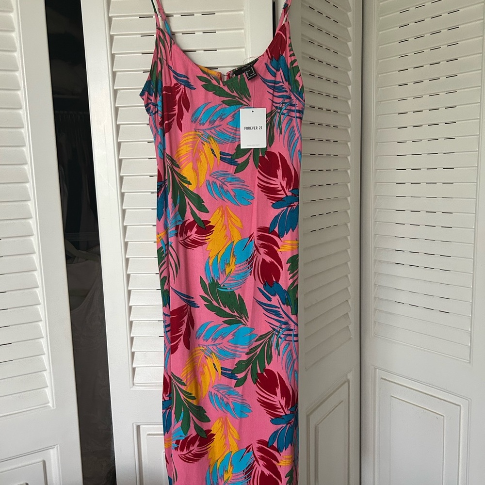 Forever 21 Pink Leaf Print Maxi Dress
